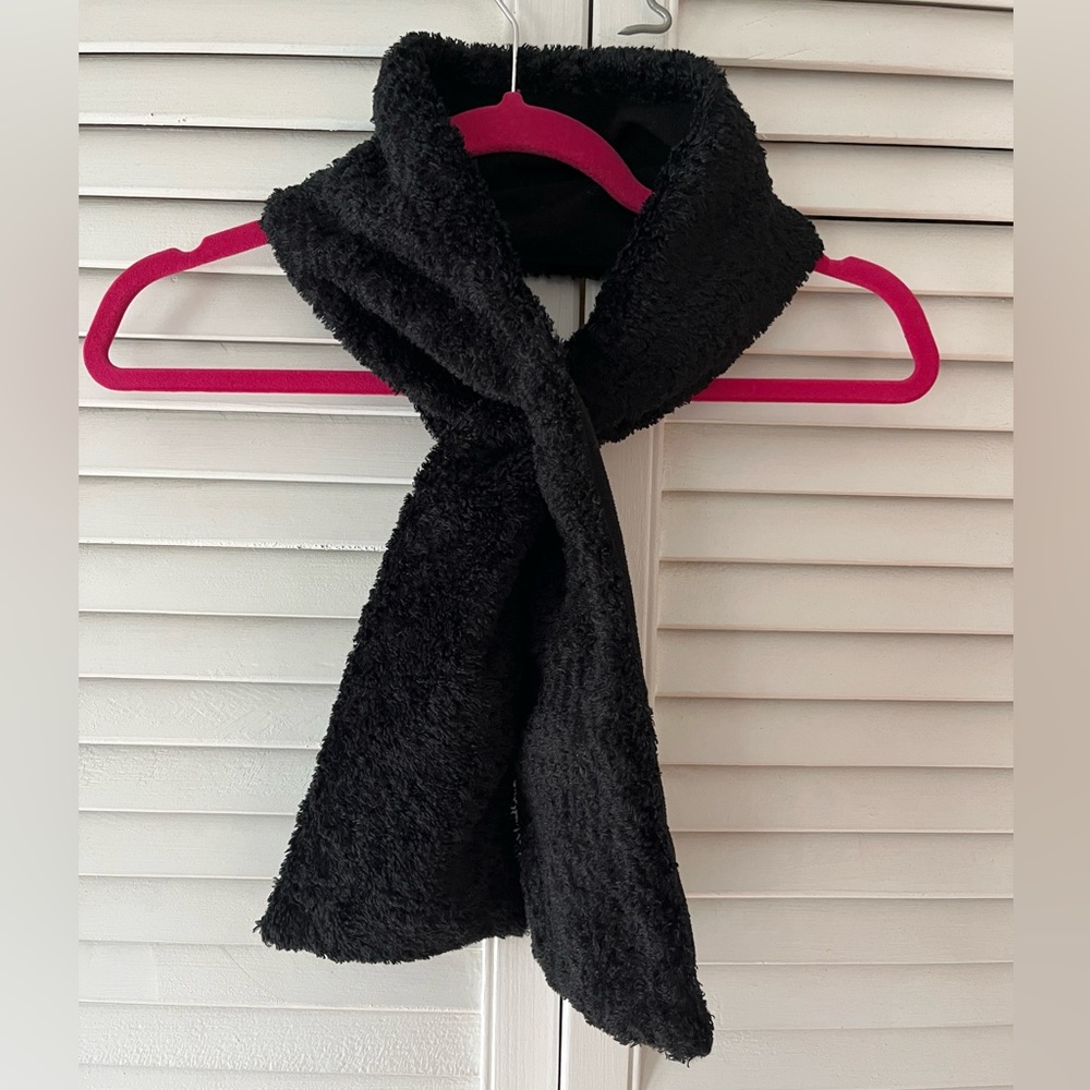 Athleta Scarf